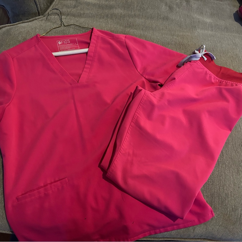 Scrub top and bottoms